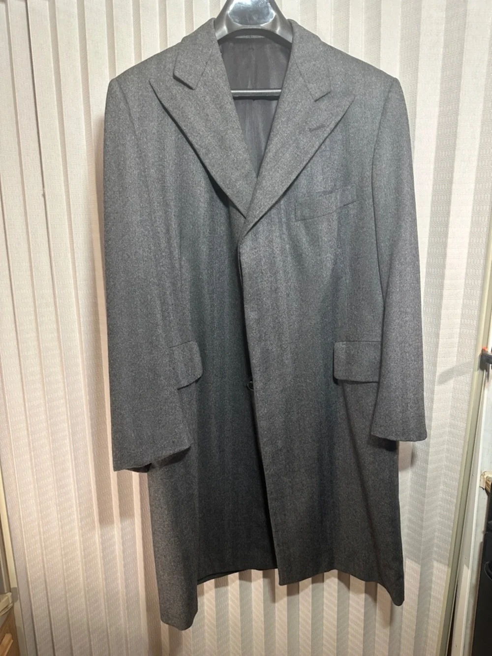 Hickey Freeman Gray Men's Classic Wool Herringbone pattern Over coat Trench Coat